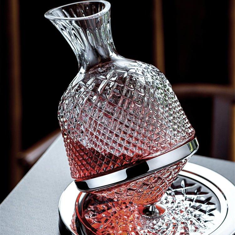 Diamond-pattern hand-blown crystal detail on Vitraelle Orbit